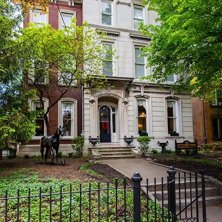 Dupont Mansion Bed & Breakfast